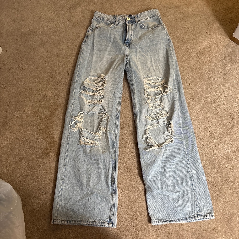 High rise ripped jeans